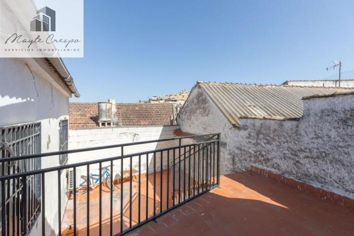 Casa en venta en Pinos Puente, Centro photo 0