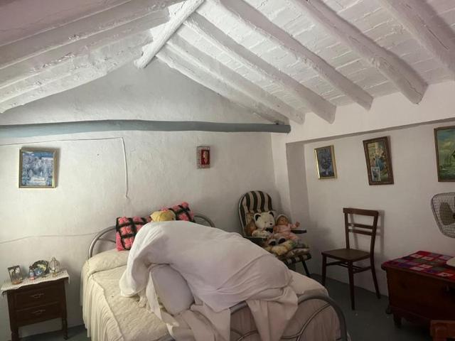 Casa en venta en Iznájar, Iznajar photo 0