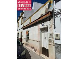 Casa en venta en Paradas photo 0