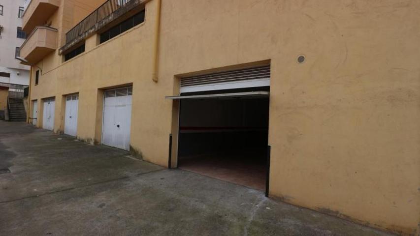 Local comercial en venta en Plasencia, San Antón, 10600 photo 0