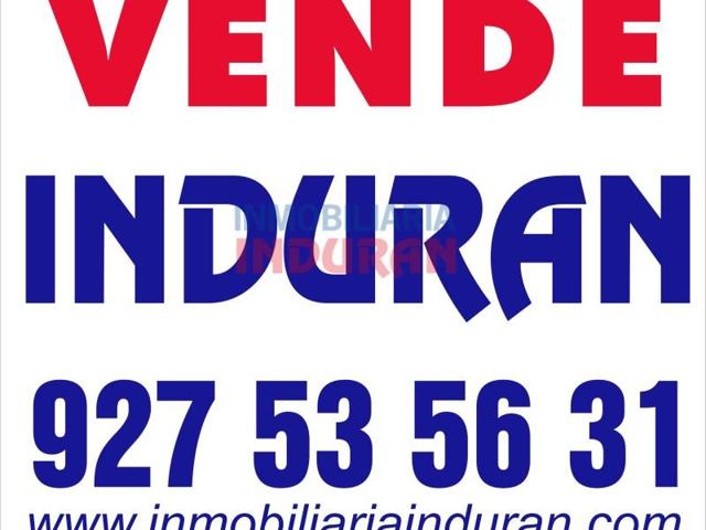 Local comercial en venta en Navalmoral de la Mata photo 0