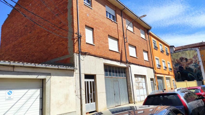 Piso en venta en Santa María del Páramo, Sta maria del páramo photo 0