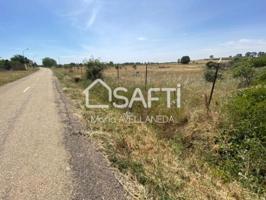 Terreno en venta en Onzonilla photo 0