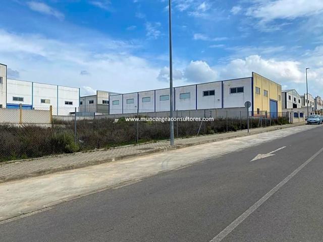 Terreno en venta en Lucena photo 0