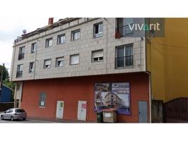 Local comercial en venta en Carral photo 0