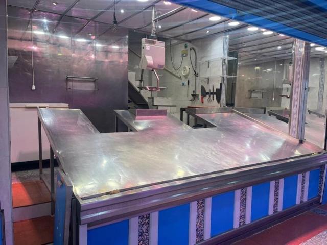 Local comercial en venta en Leganés, El Carrascal photo 0