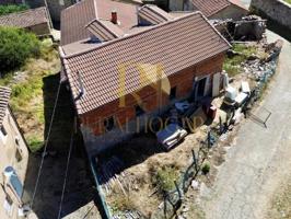 Casa en venta en Vegacervera photo 0