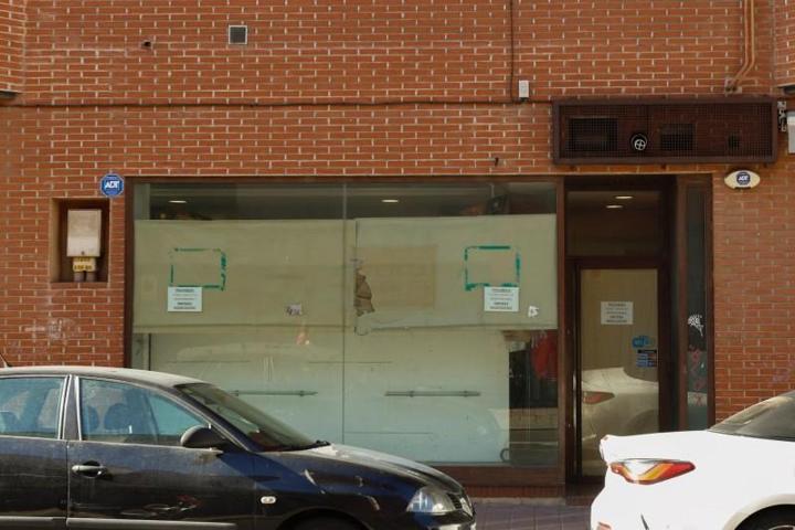 Local comercial en venta en Valladolid, La Victoria photo 0