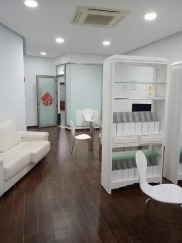 Local comercial en venta en Algeciras, Centro photo 0