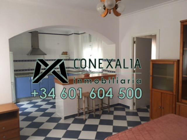 Piso en venta en Olvera, Conjunto Historico photo 0