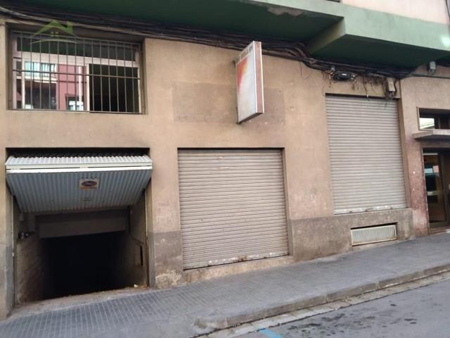 Local comercial en venta en Vilafranca del Penedès photo 0