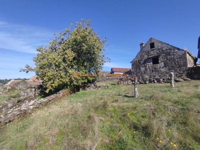 Casa en venta en Pazos de Borbén, Xunqueiras photo 0