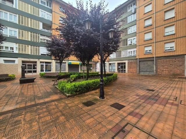 Local comercial en venta en Barakaldo, Arteagabeitia - Zuazo photo 0