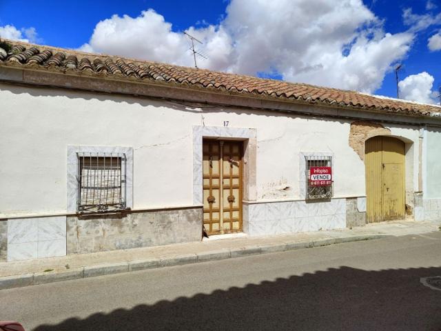 Casa en venta en Valdepeñas, Parque de las Infantas photo 0