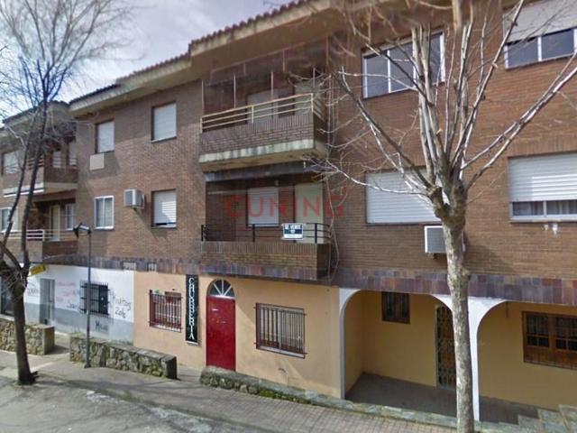 Local comercial en venta en Madroñera photo 0