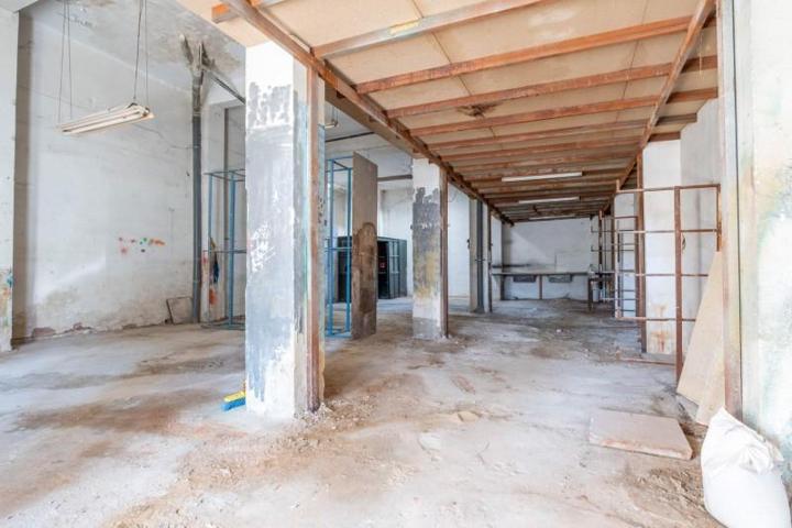 Local comercial en venta en Zaragoza, Oliver photo 0