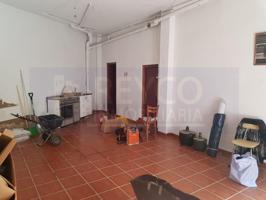 Local comercial en venta en Haro photo 0