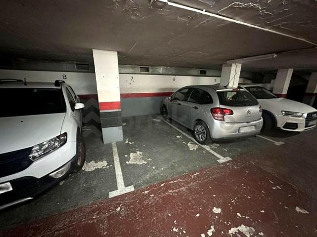 Parking en venta en Barcelona, Carrer del Francolí, 08006 photo 0