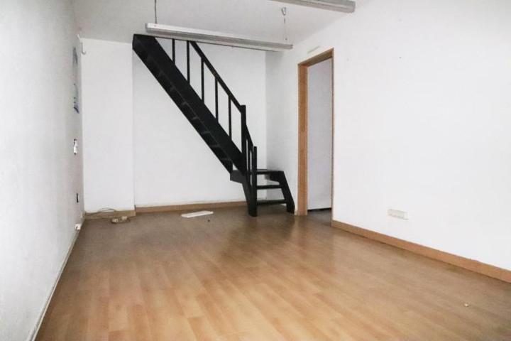 Local comercial en venta en Olesa de Montserrat, Cal candi photo 0
