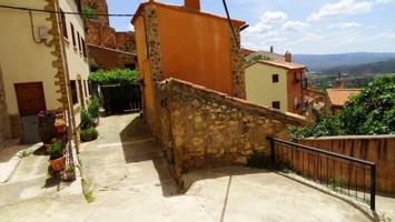 Casa con terreno en venta en Castielfabib, Rincón de Ademuz photo 0