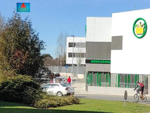 Local comercial en venta en Ávila, Barrio universidad photo 0