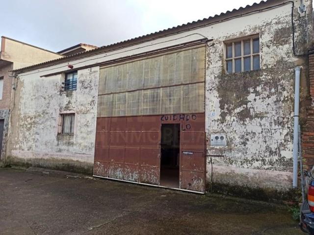 Edificio en venta en Hormilla photo 0