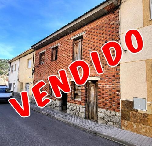 Adosada en venta en El Hoyo de Pinares, El Hoyo de Pinares photo 0