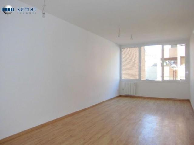 Piso en venta en Tàrrega, Tàrrega photo 0