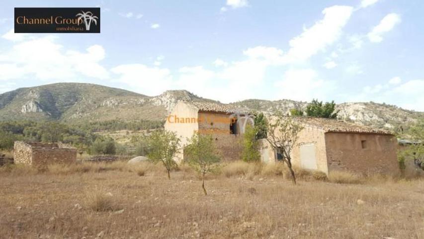 Casa en venta en Algueña, ALGUEÑA RURAL photo 0