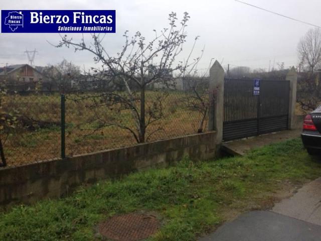 Chalet en venta en Ponferrada, San andres de montejos photo 0