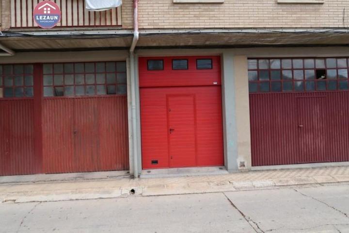 Garaje en venta en Peralta, Zona colegios photo 0