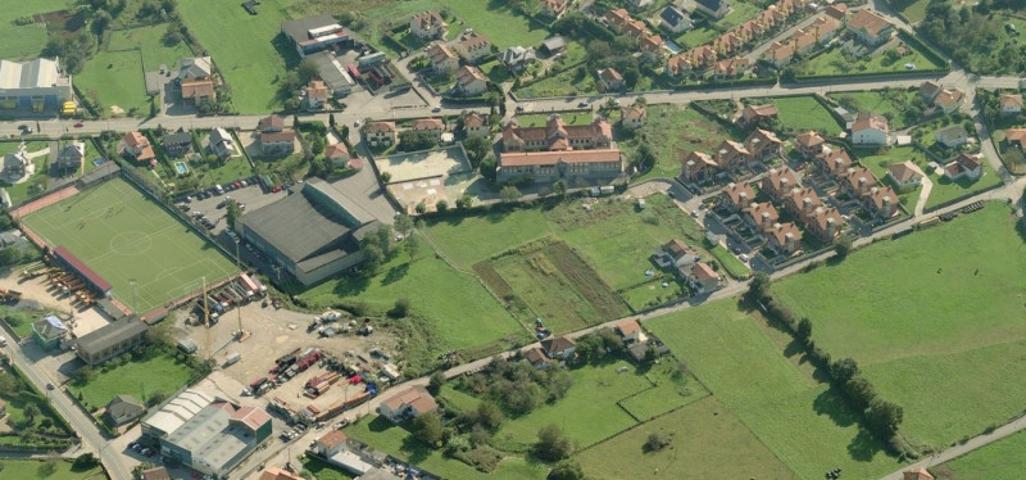 Terreno en venta en Camargo, Revilla photo 0