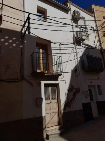 Casa en venta en Flix, Ribera d Ebre photo 0
