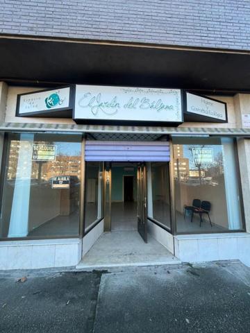 Local comercial en venta en Ponferrada, Centro photo 0