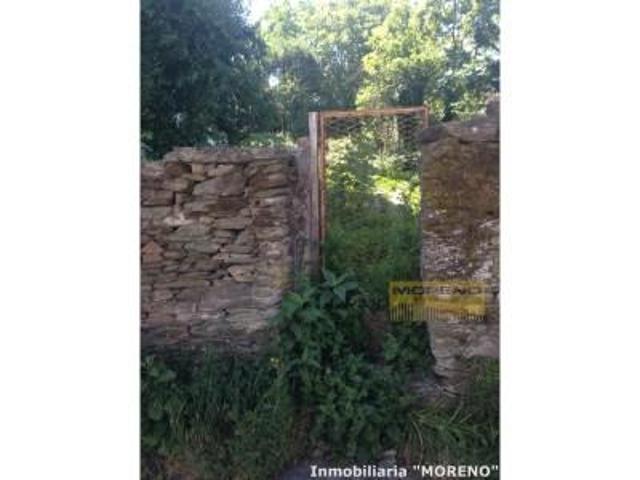 Terreno en venta en Sarria photo 0