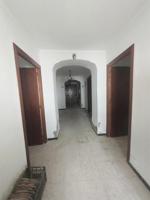 Chalet en venta en Medina de las Torres, Medina de las Torres photo 0