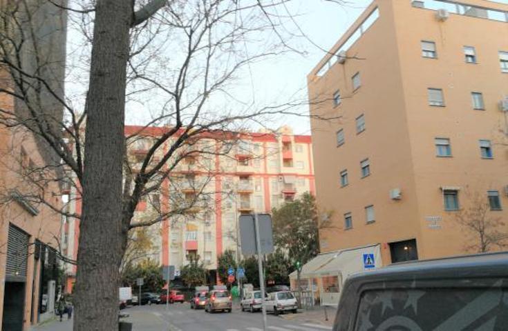 Oficina en venta en Sevilla, CAMIÑO DOCTOR GONZALEZ CARABAL..., 1, 41020 photo 0