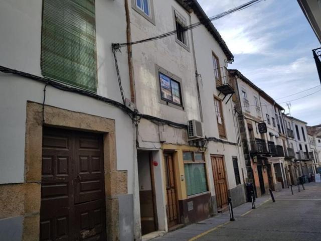 Adosada en venta en Hervás photo 0