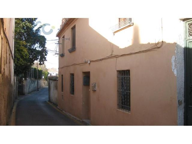 Casas de pueblo en venta en Zubia photo 0