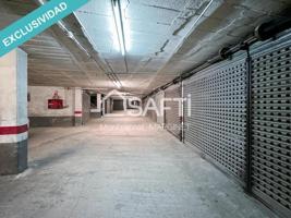 Garaje en venta en Berga photo 0