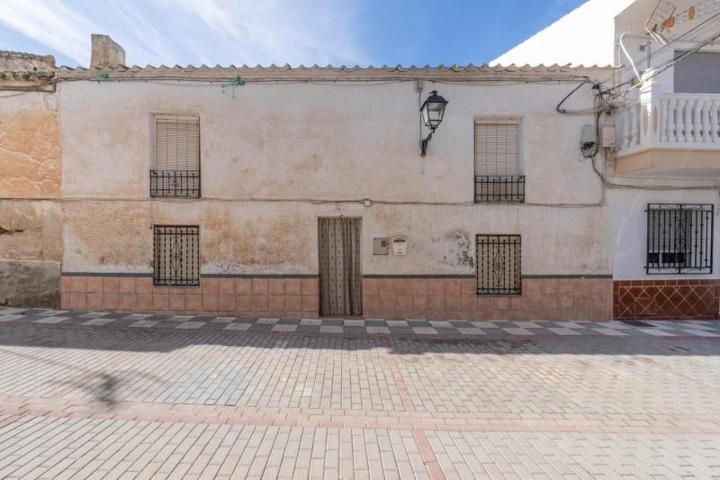 Adosada en venta en Chimeneas, ENTRADA photo 0