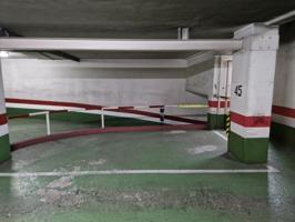 Garaje en venta en Santiago de Compostela, Ensanche photo 0
