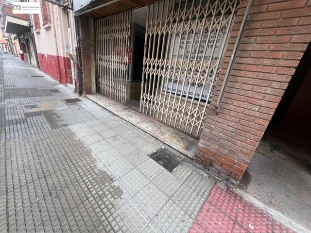 Local comercial en venta en León, Crucero- Pinilla photo 0