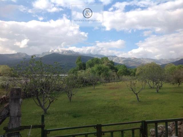 Chalet en venta en Candeleda photo 0