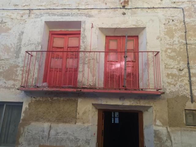 Casas de pueblo en venta en Fuentes Claras, Centro photo 0