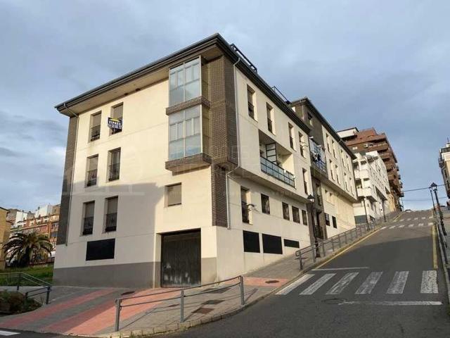 Local comercial en venta en Coria photo 0