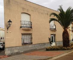 Local comercial en venta en Talavera la Real, Talavera photo 0