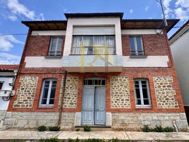 Casa en venta en Carrocera photo 0