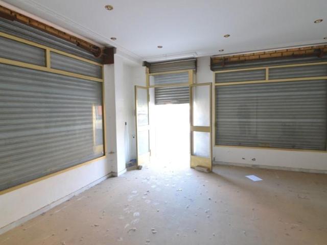 Local comercial en venta en La Rinconada photo 0