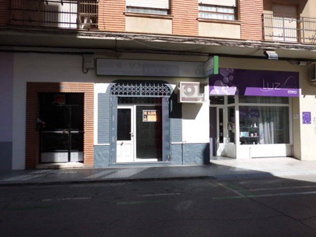 Local comercial en venta en Almansa, Almansa photo 0